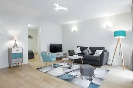 Beautiful Flat Near Eiffel Tower Apartment